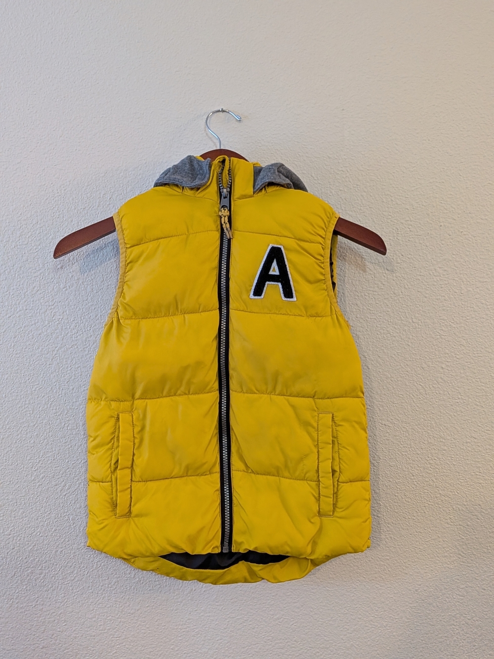 H&M Yellow and Black Quilted Puffer Jacket Youth Size 8-10
